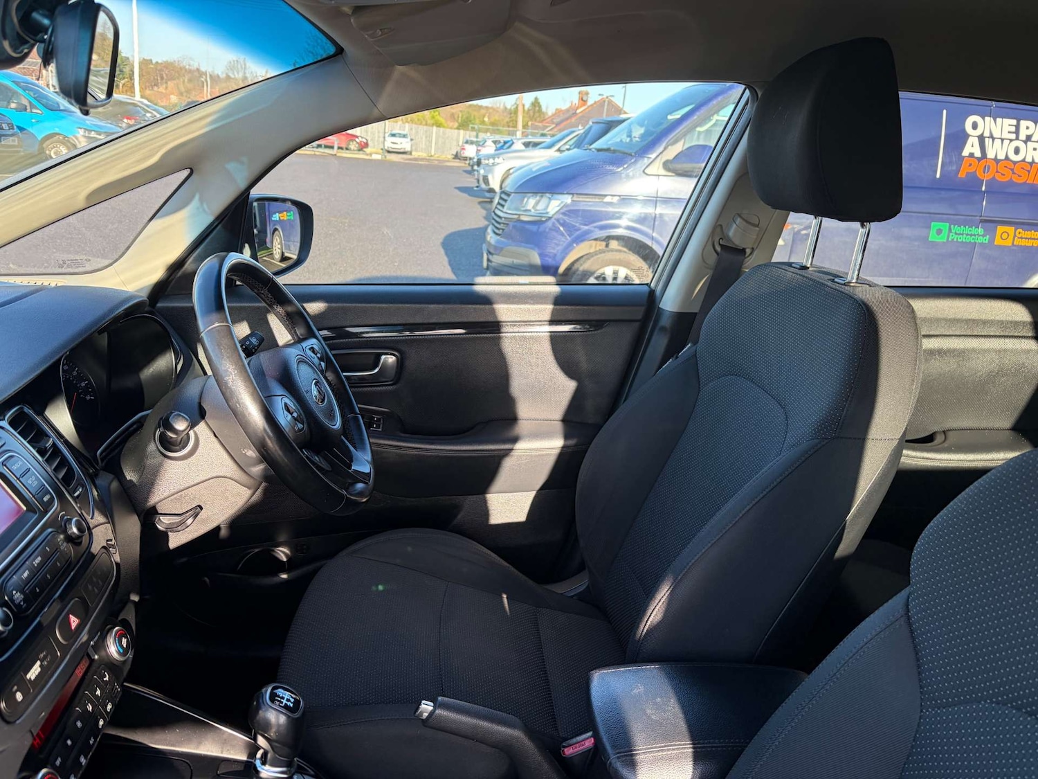 Used Kia Carens 2017 for sale - 76500623: Photo 18