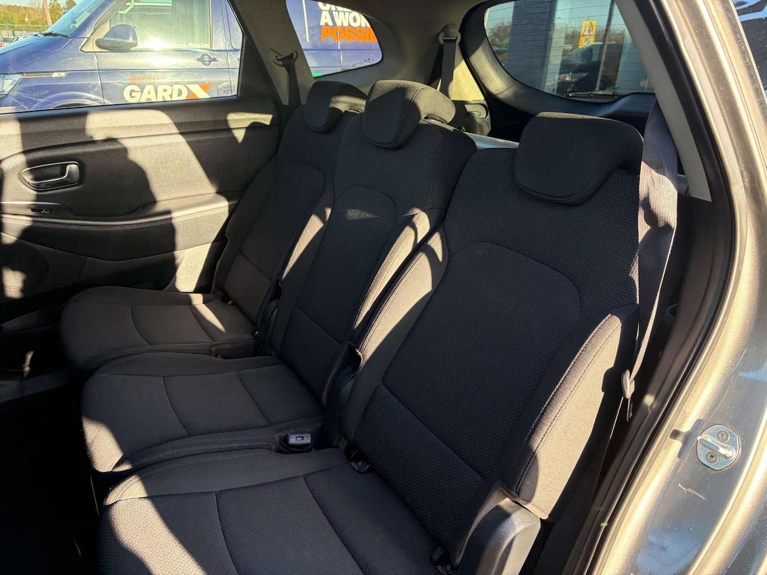 Used Kia Carens 2017 for sale - 76500623: Photo 23