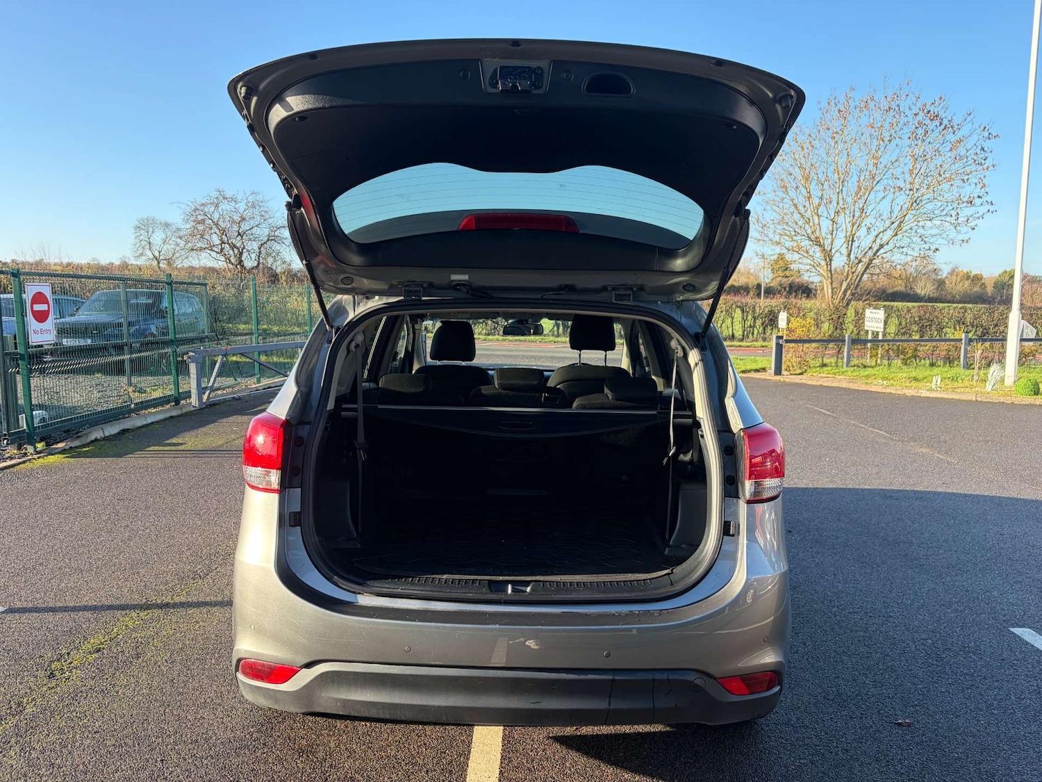 Used Kia Carens 2017 for sale - 76500623: Photo 24