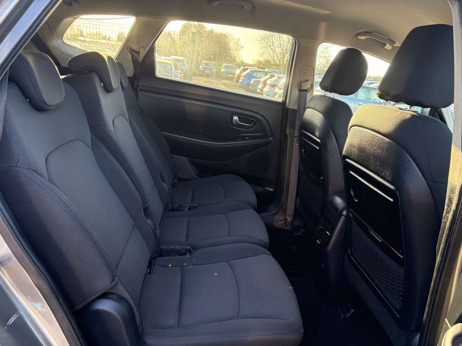 Used Kia Carens 2017 for sale - 76500623: Photo 29