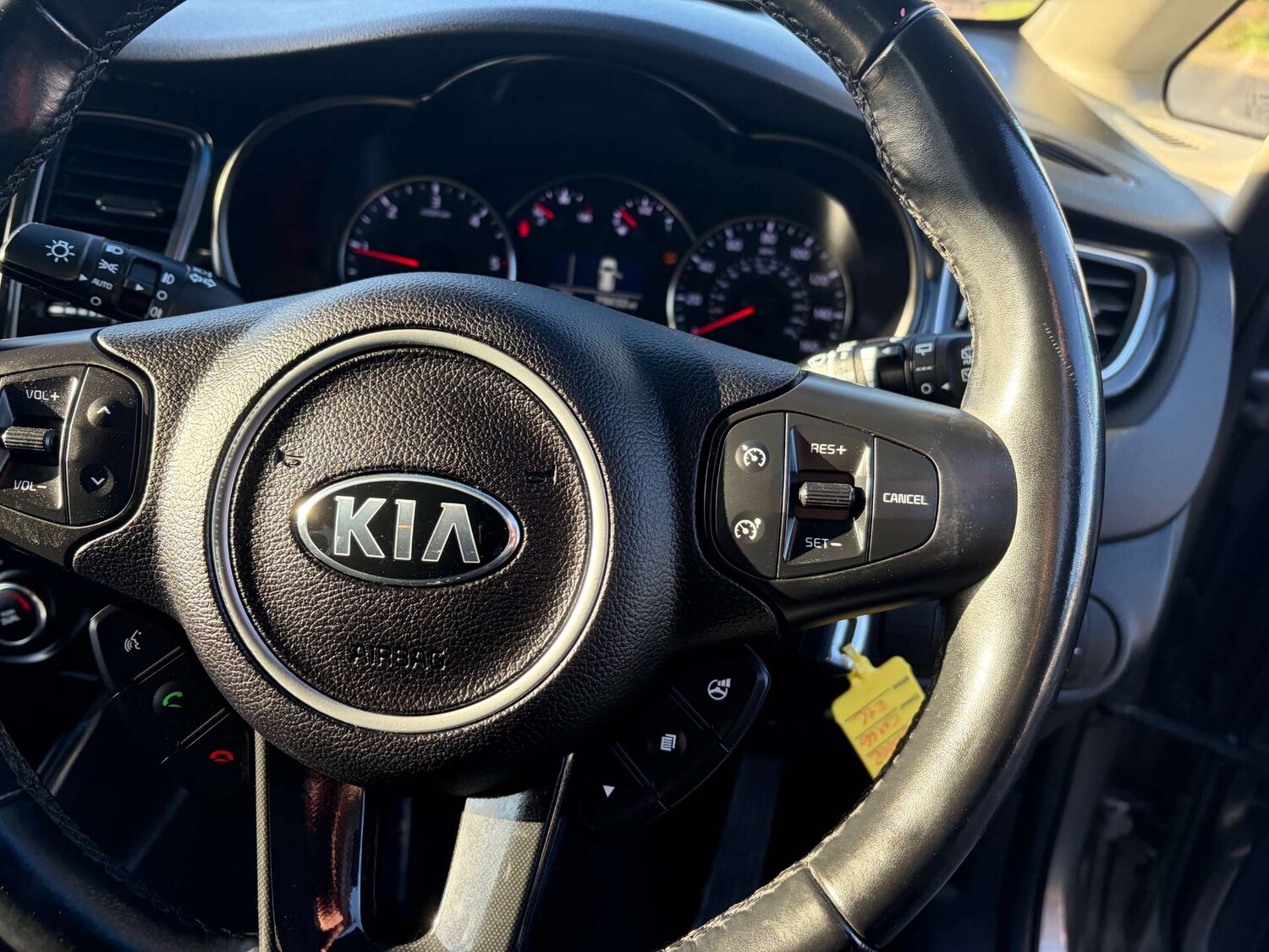 Used Kia Carens 2017 for sale - 76500623: Photo 43