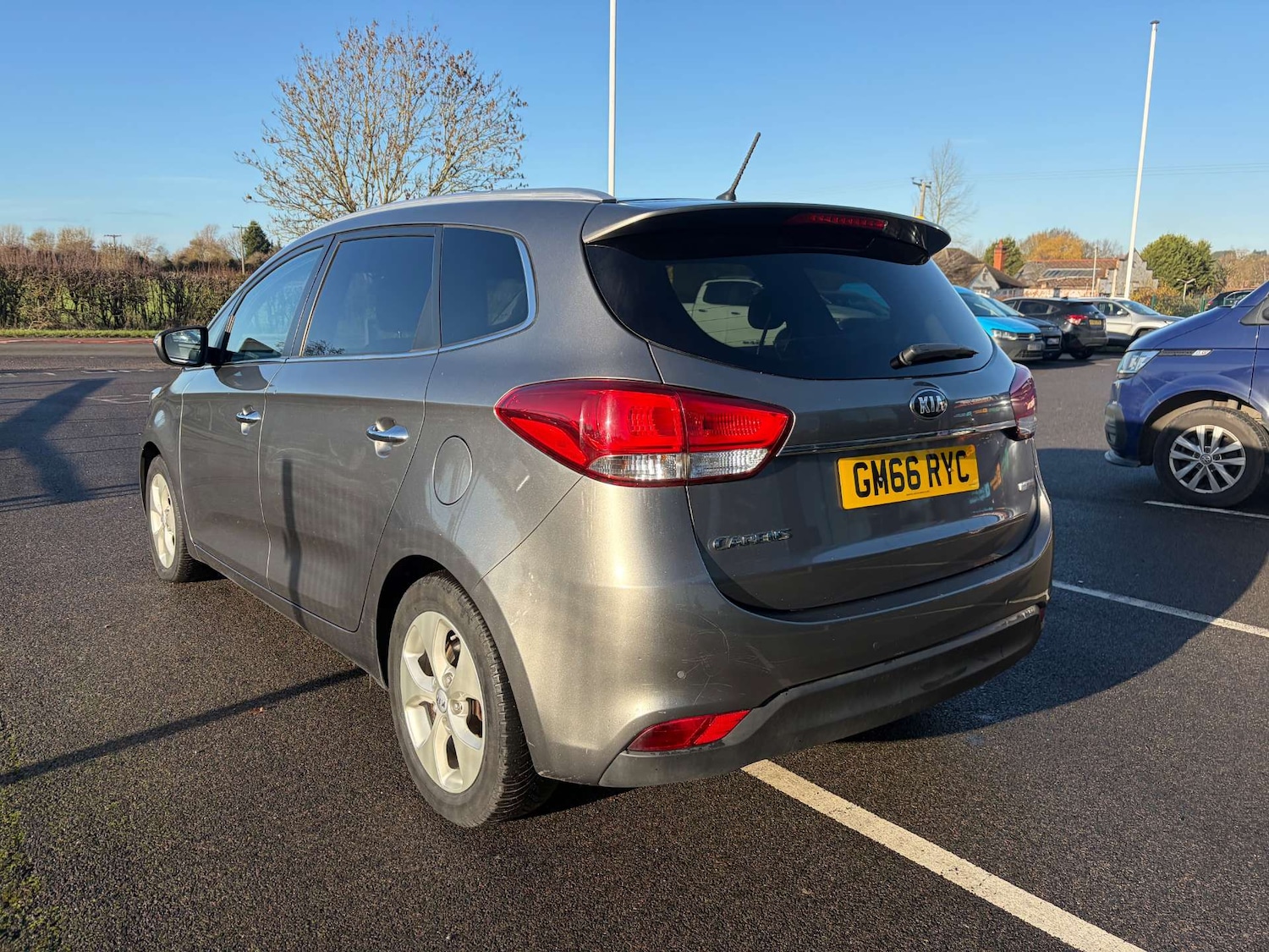 Used Kia Carens 2017 for sale - 76500623: Photo 6