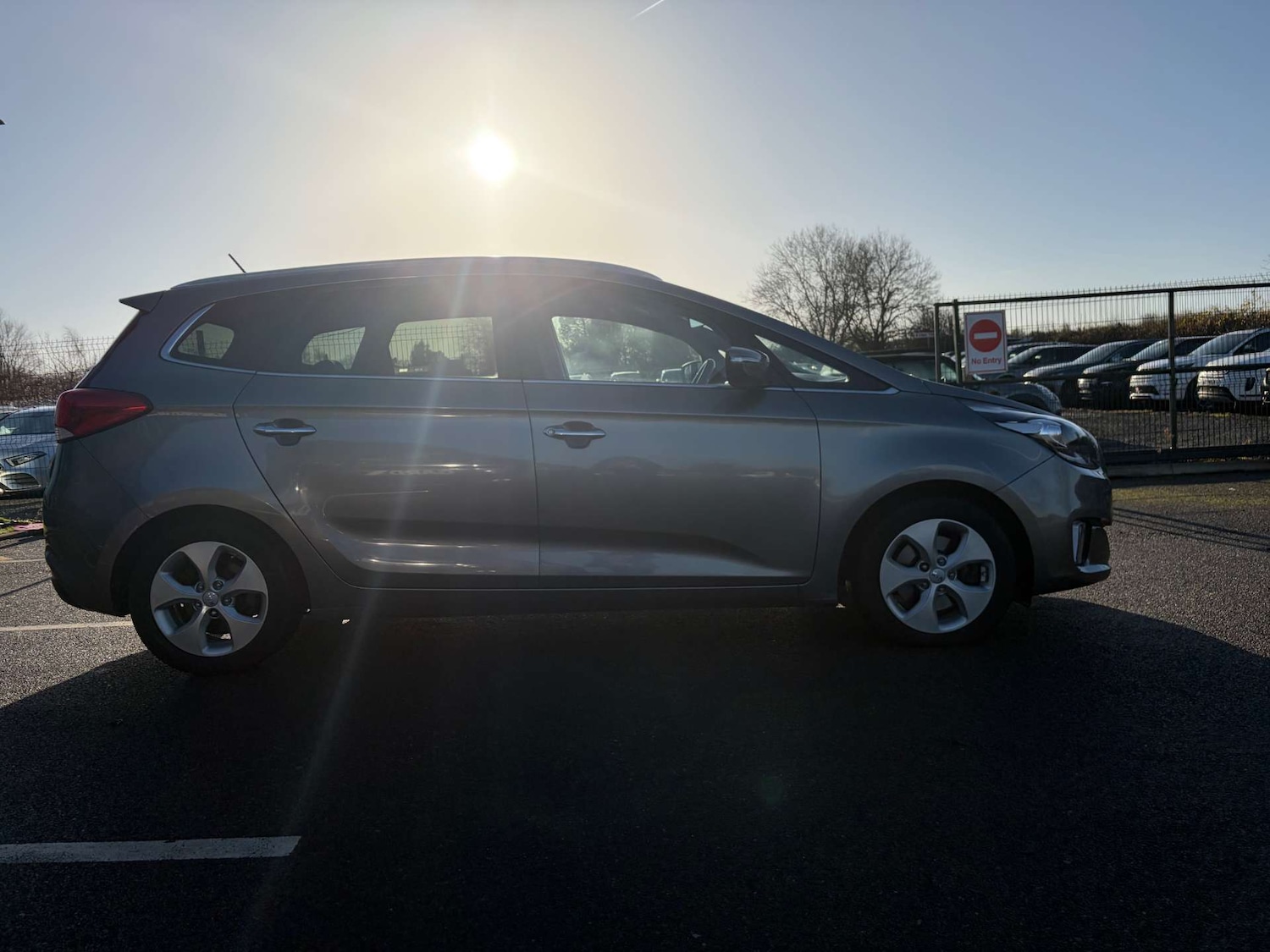 Used Kia Carens 2017 for sale - 76500623: Photo 9