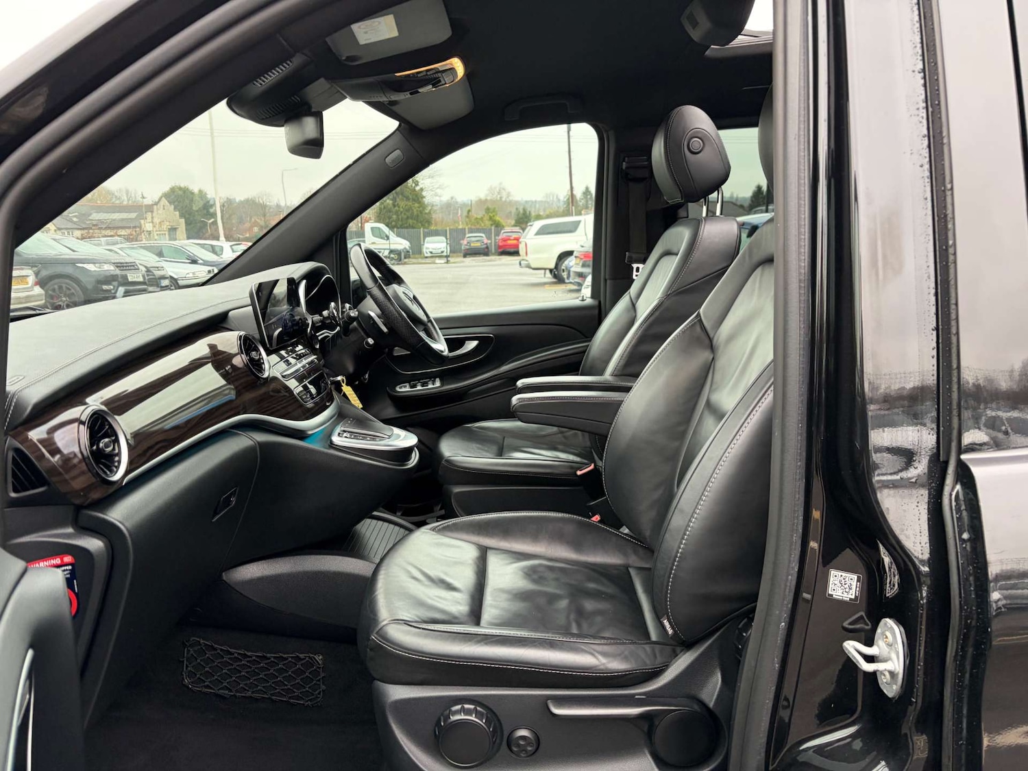 Used Mercedes-Benz V-Class 2021 for sale - 77288597: Photo 17