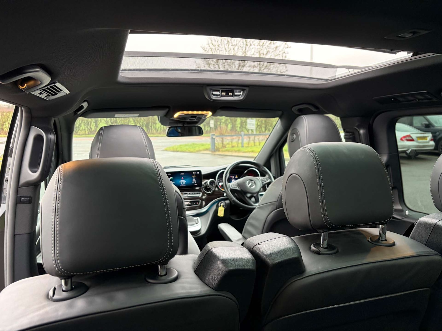 Used Mercedes-Benz V-Class 2021 for sale - 77288597: Photo 26