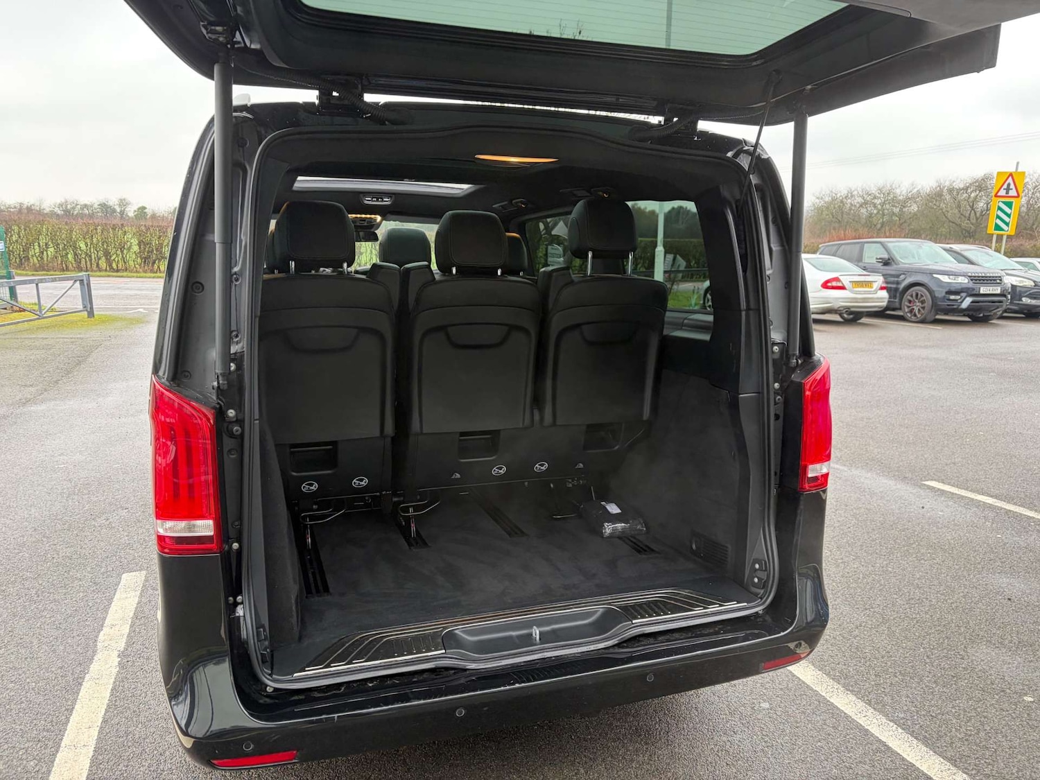 Used Mercedes-Benz V-Class 2021 for sale - 77288597: Photo 29