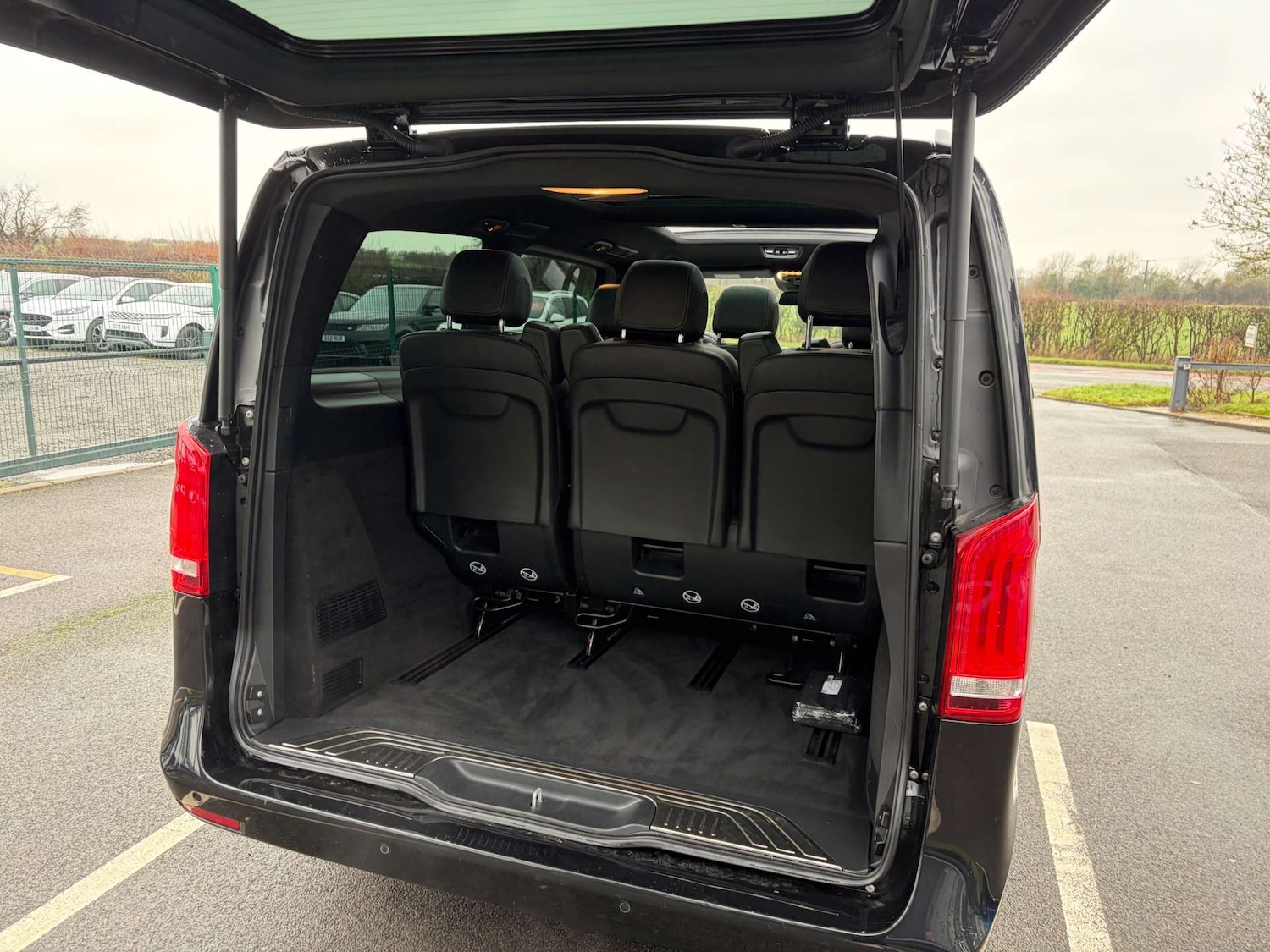 Used Mercedes-Benz V-Class 2021 for sale - 77288597: Photo 30