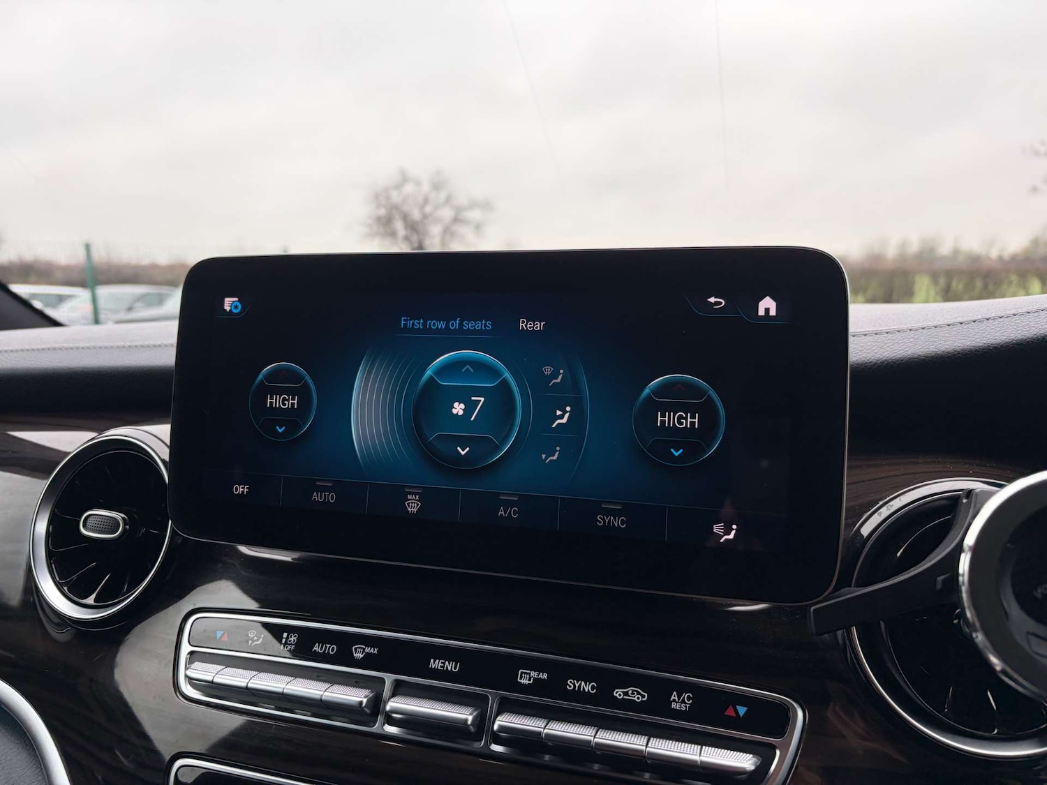 Used Mercedes-Benz V-Class 2021 for sale - 77288597: Photo 68