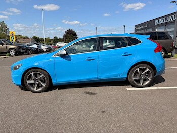Used Volvo V40 2015 for sale - 75537818: Photo