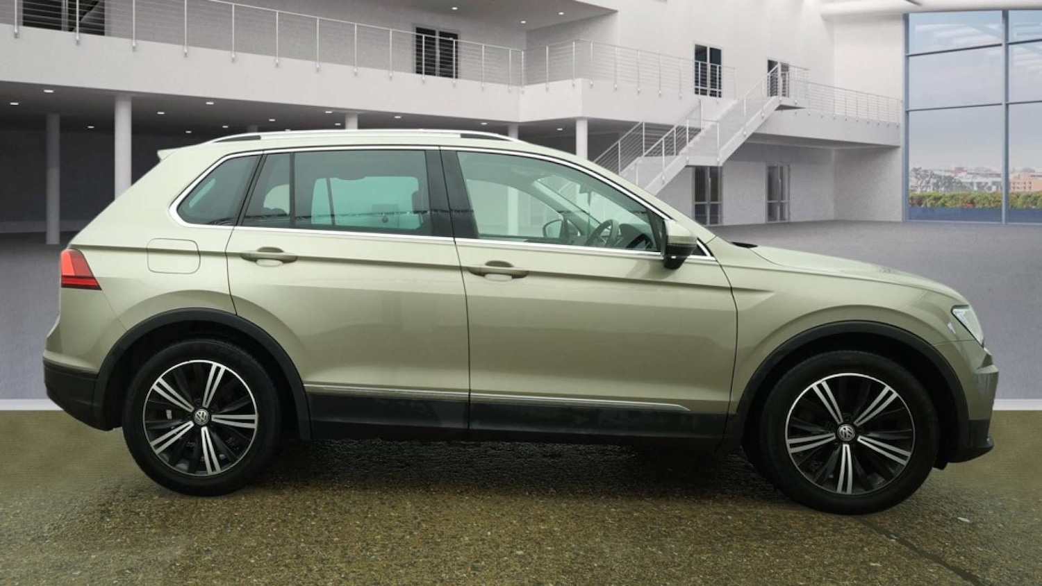 Used Volkswagen Tiguan 2018 for sale - 77471014: Photo 5