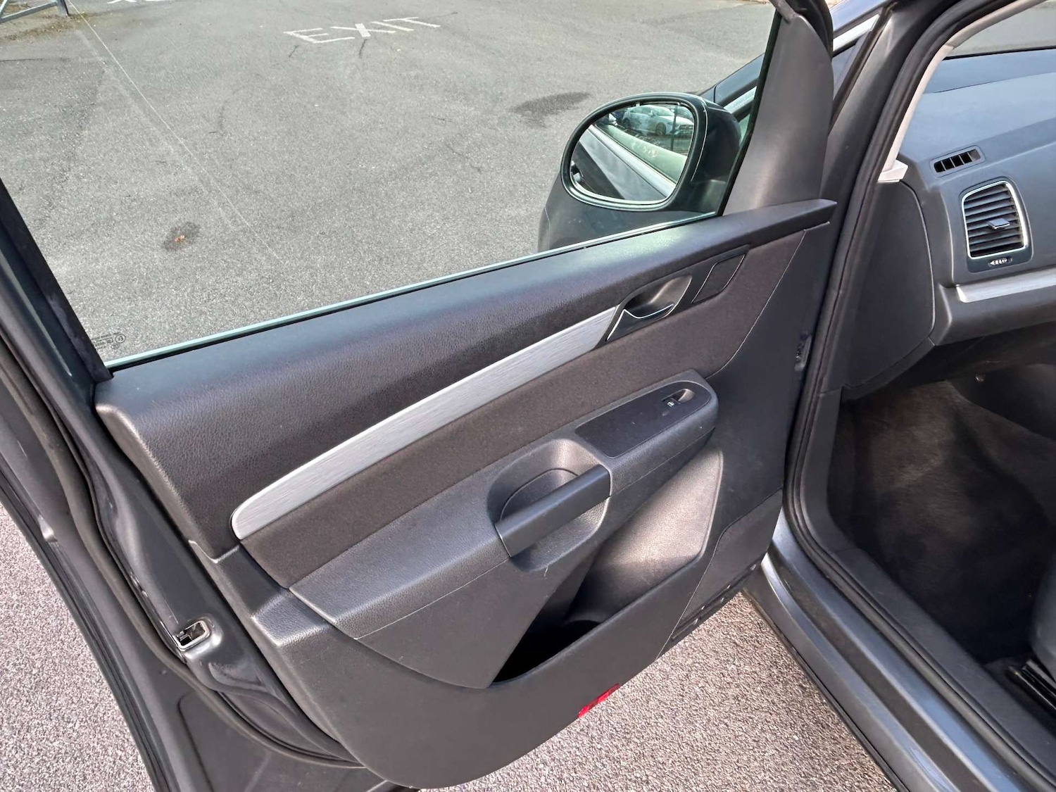 Used Volkswagen Sharan 2018 for sale - 76601731: Photo 15