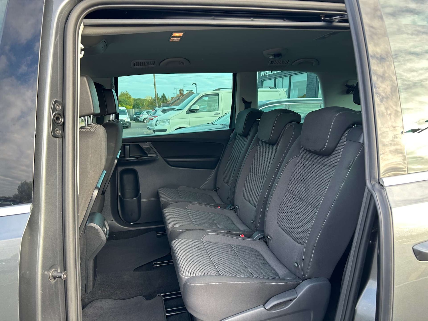 Used Volkswagen Sharan 2018 for sale - 76601731: Photo 18