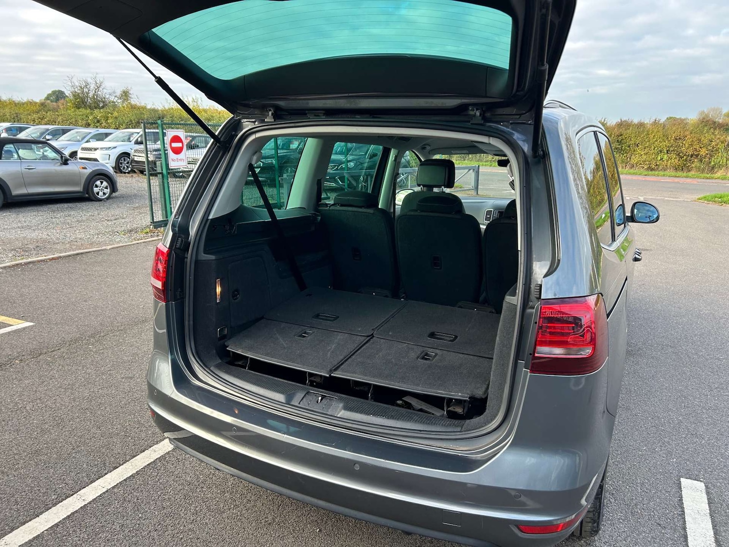 Used Volkswagen Sharan 2018 for sale - 76601731: Photo 35