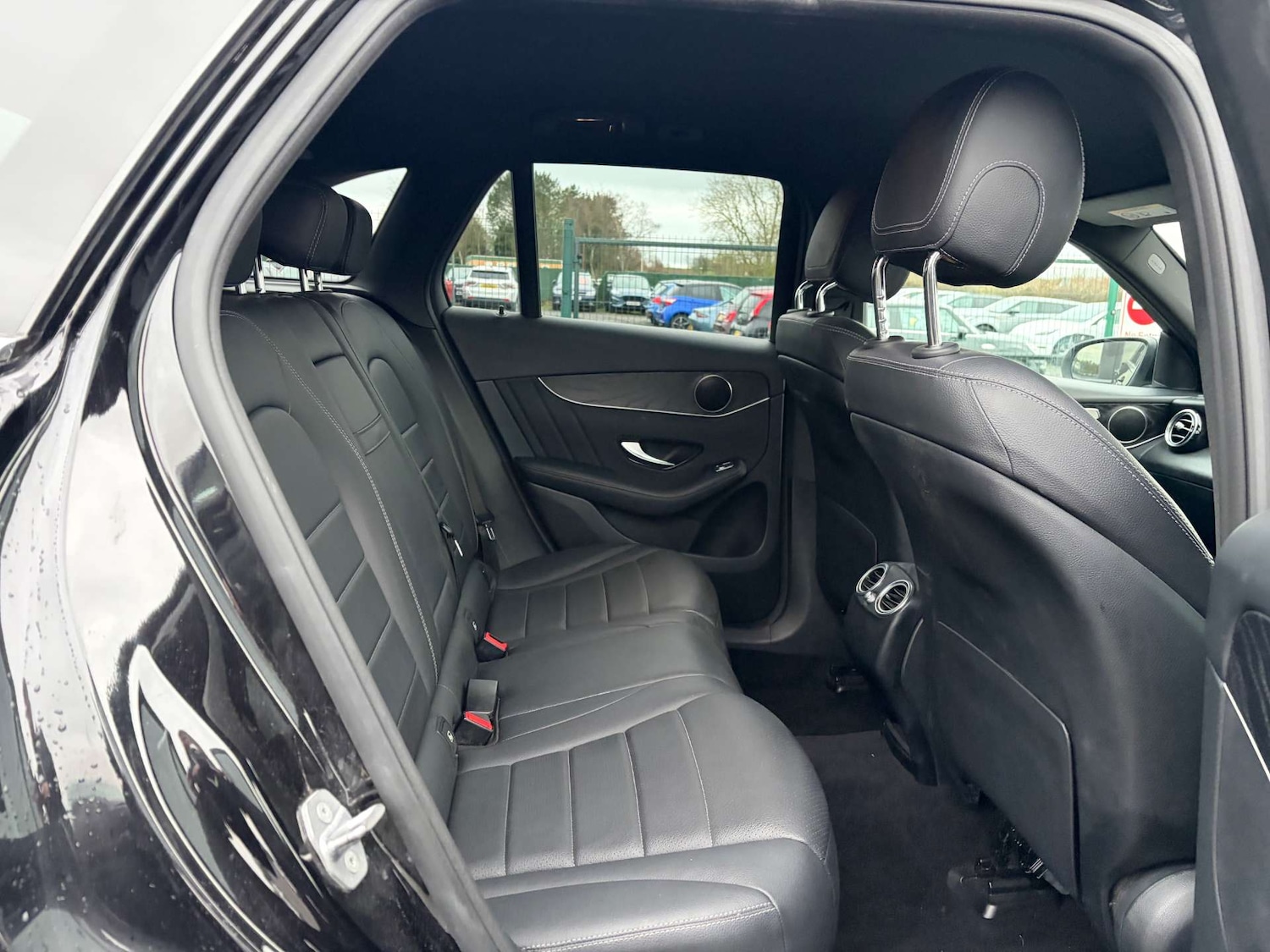 Used Mercedes-Benz GLC 2018 for sale - 76973912: Photo 31