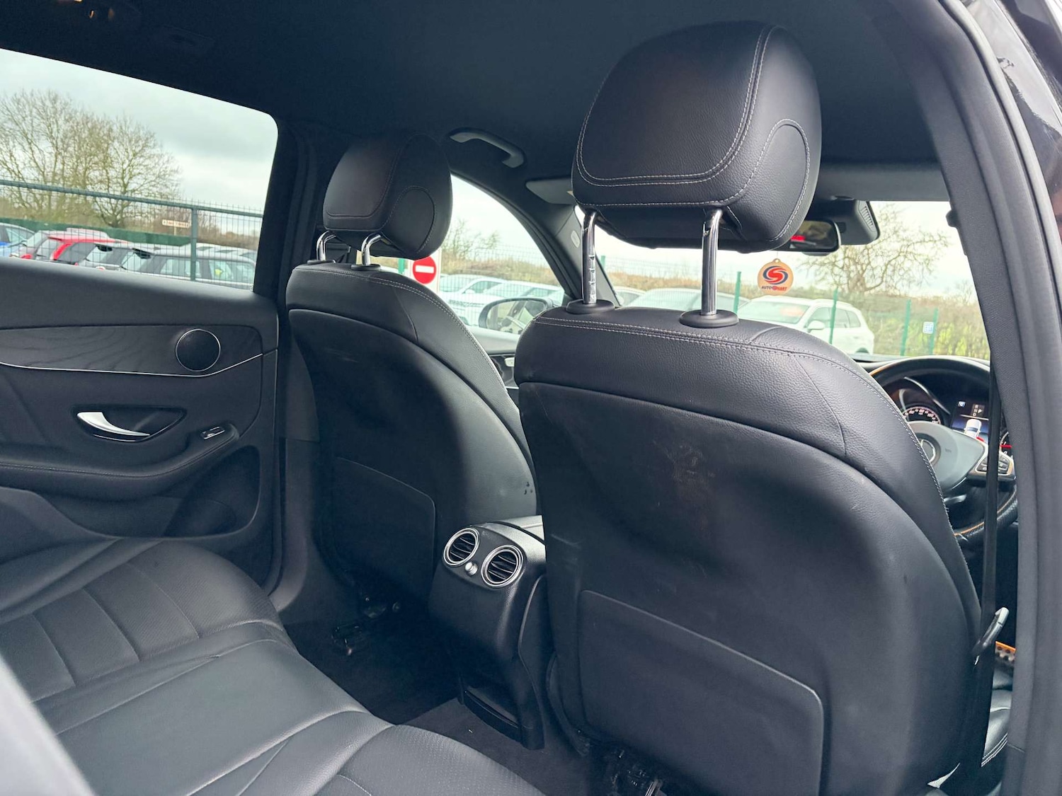 Used Mercedes-Benz GLC 2018 for sale - 76973912: Photo 33