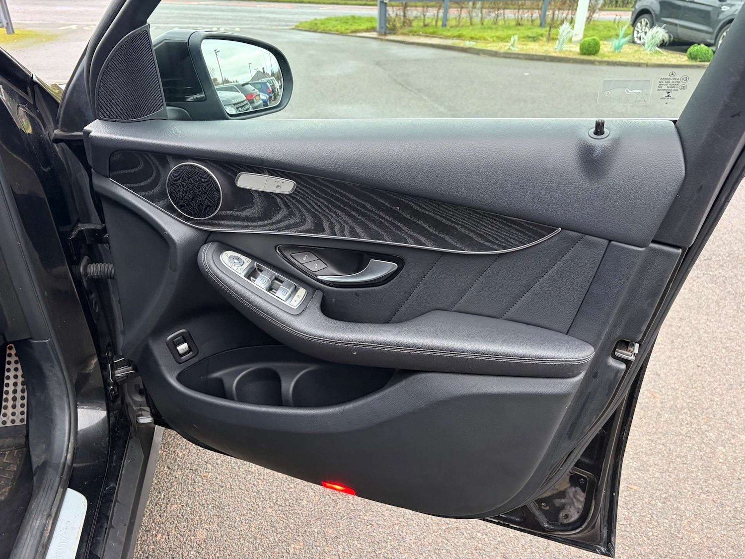 Used Mercedes-Benz GLC 2018 for sale - 76973912: Photo 40