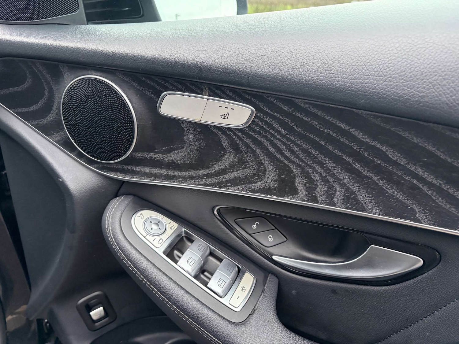 Used Mercedes-Benz GLC 2018 for sale - 76973912: Photo 41