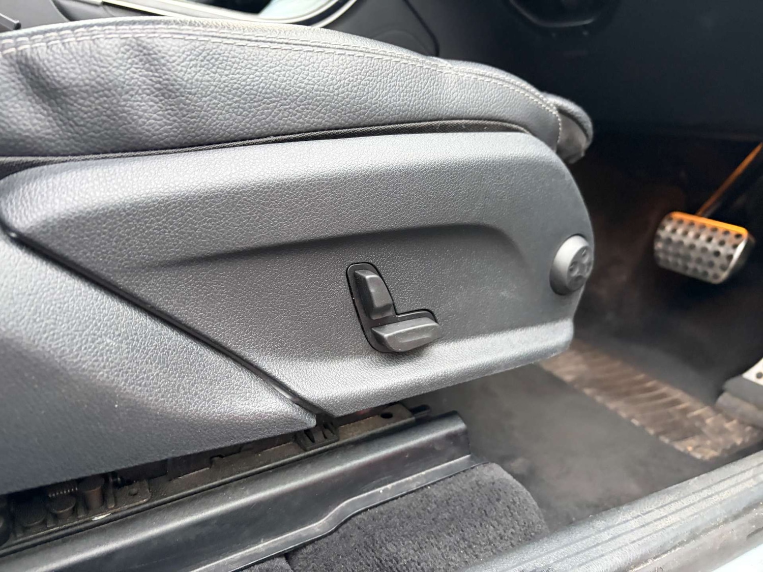 Used Mercedes-Benz GLC 2018 for sale - 76973912: Photo 45