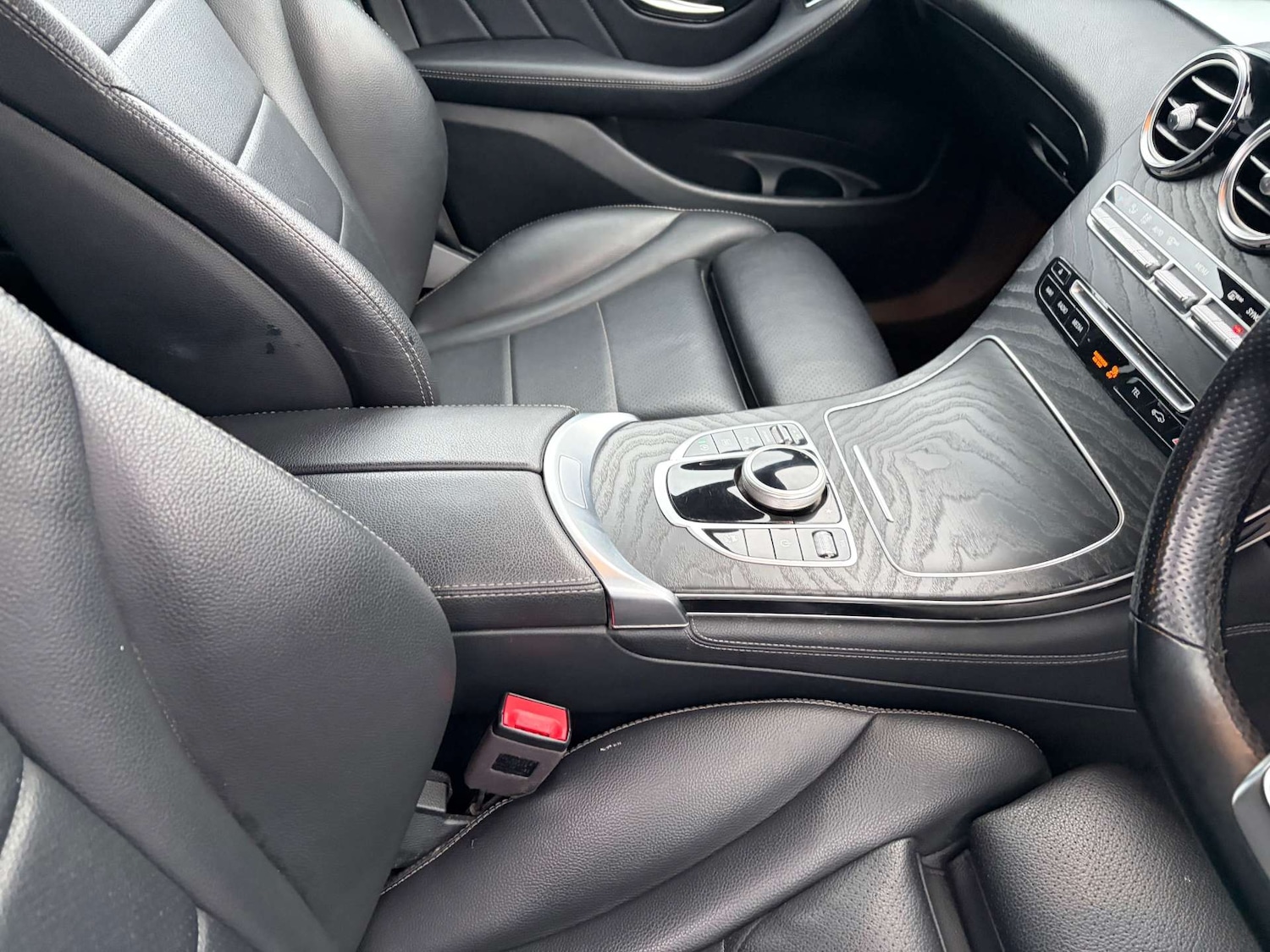 Used Mercedes-Benz GLC 2018 for sale - 76973912: Photo 50