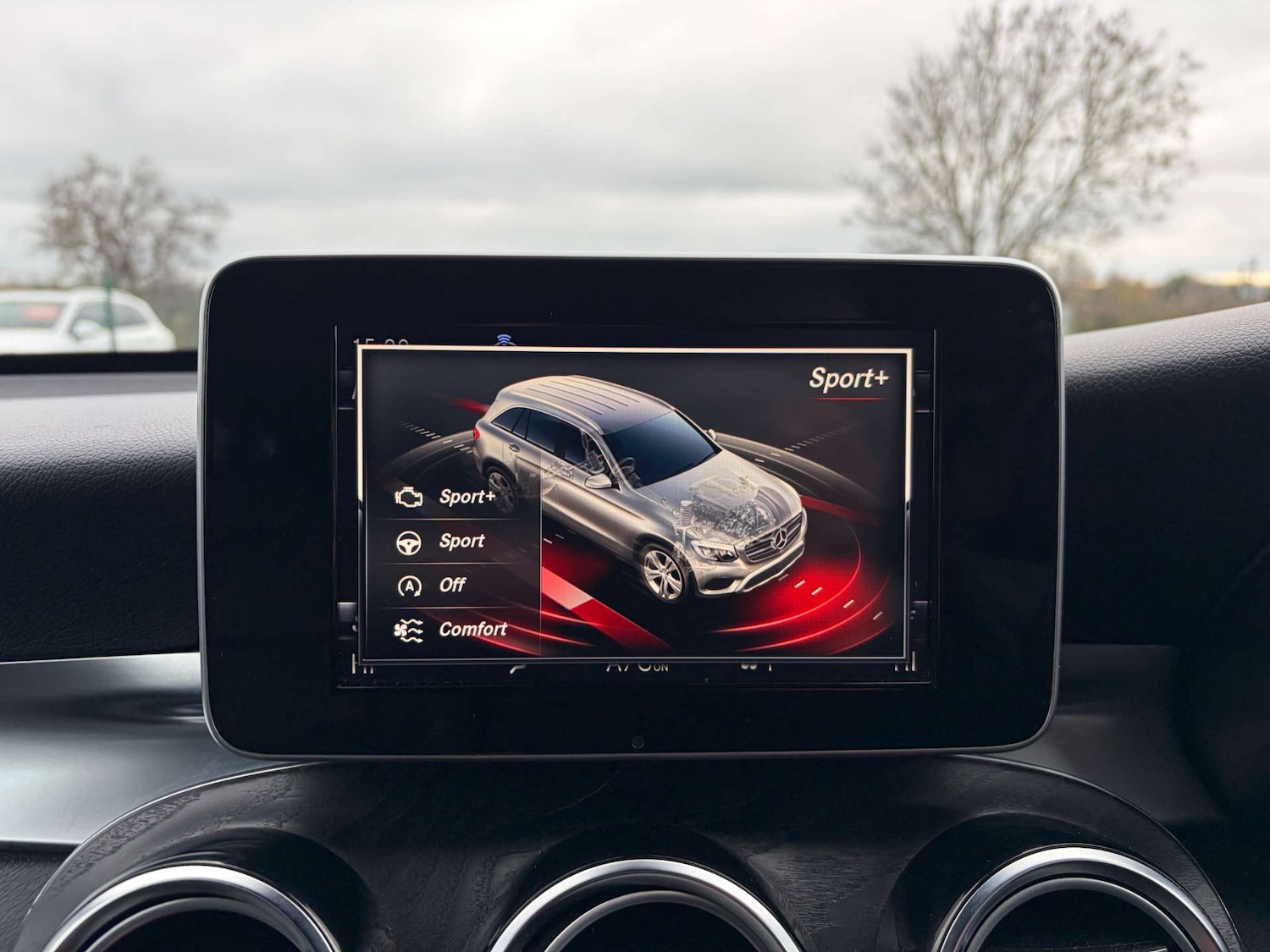 Used Mercedes-Benz GLC 2018 for sale - 76973912: Photo 62