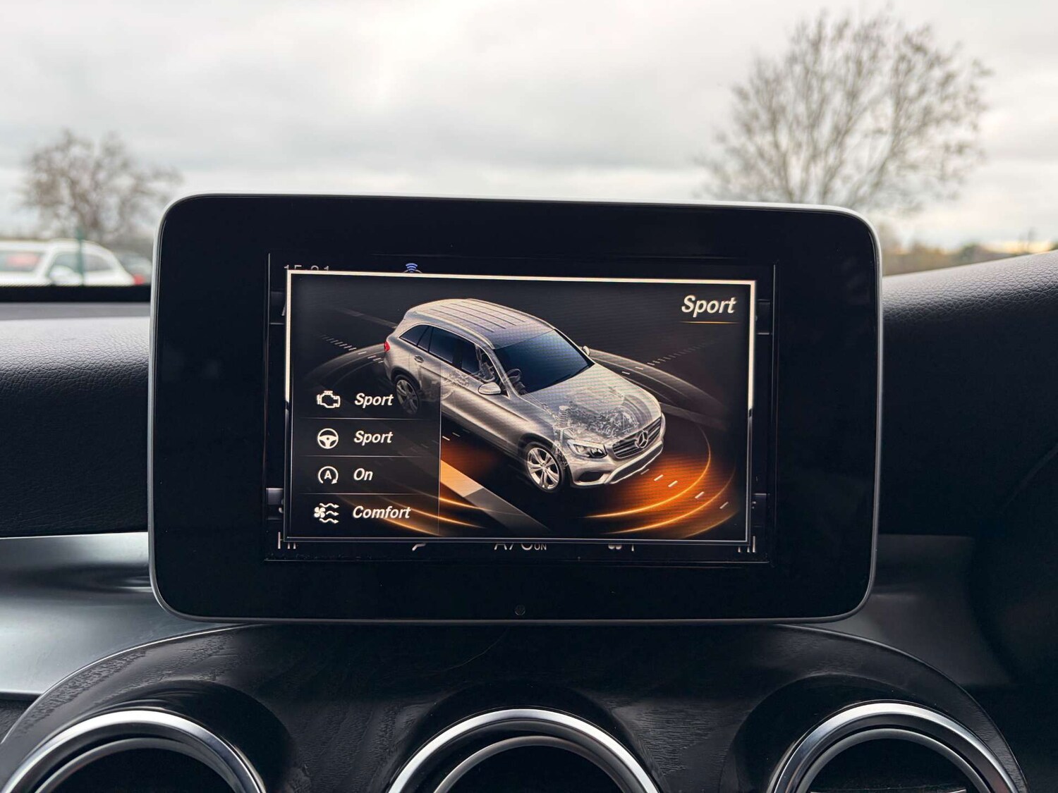 Used Mercedes-Benz GLC 2018 for sale - 76973912: Photo 67