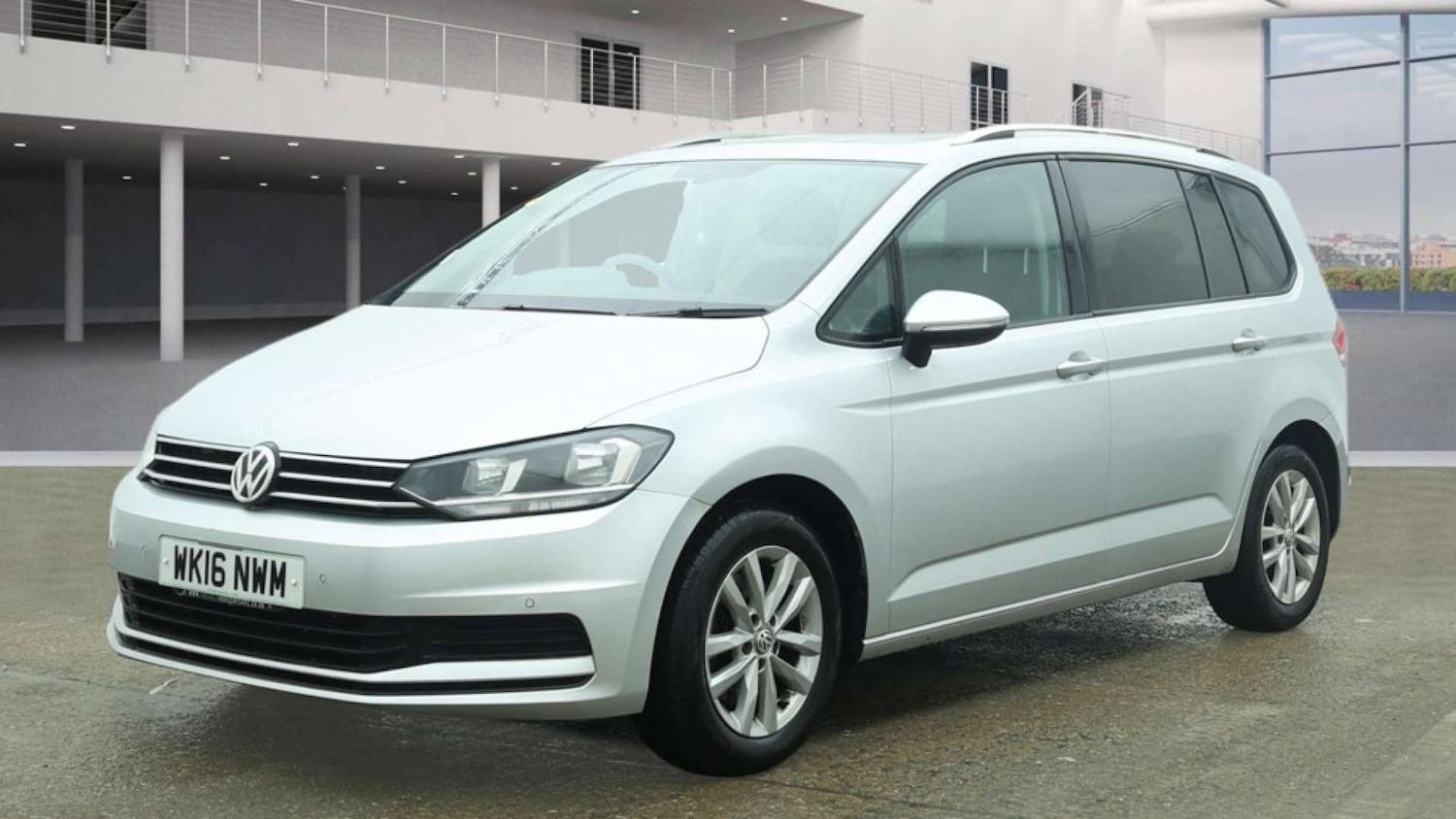 Used Volkswagen Touran 2016 for sale - 77613787: Photo 3