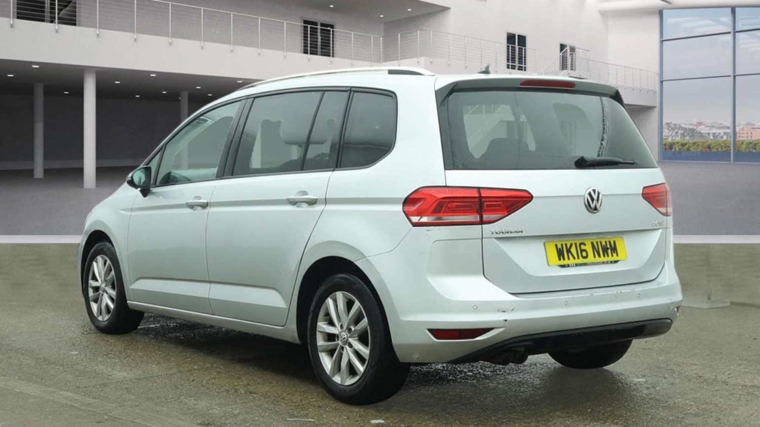 Used Volkswagen Touran 2016 for sale - 77613787: Photo 4