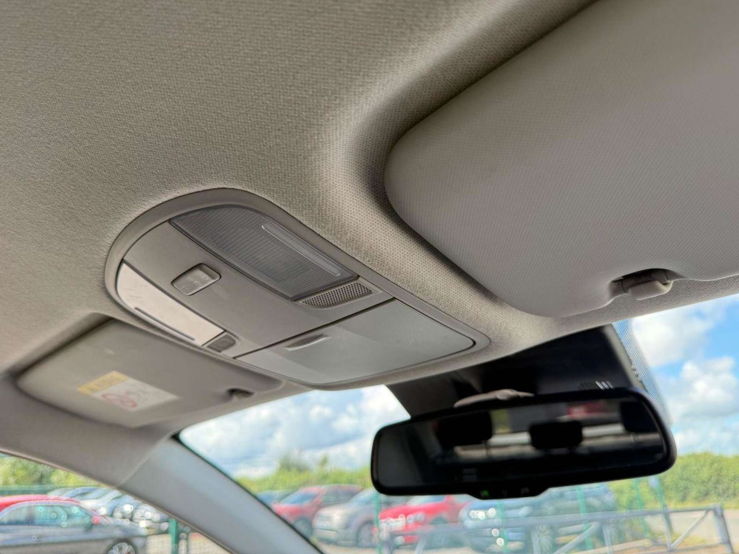 Used Kia Stonic 2018 for sale - 77283181: Photo 46