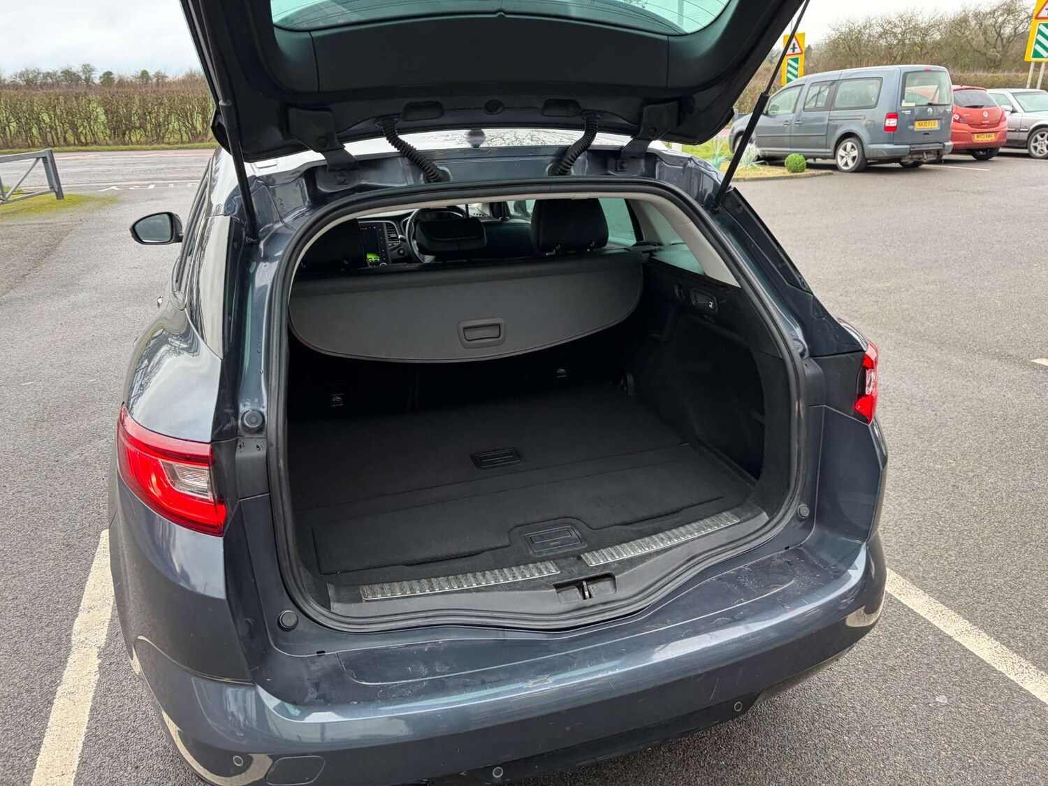 Used Renault Megane 2017 for sale - 77759686: Photo 25