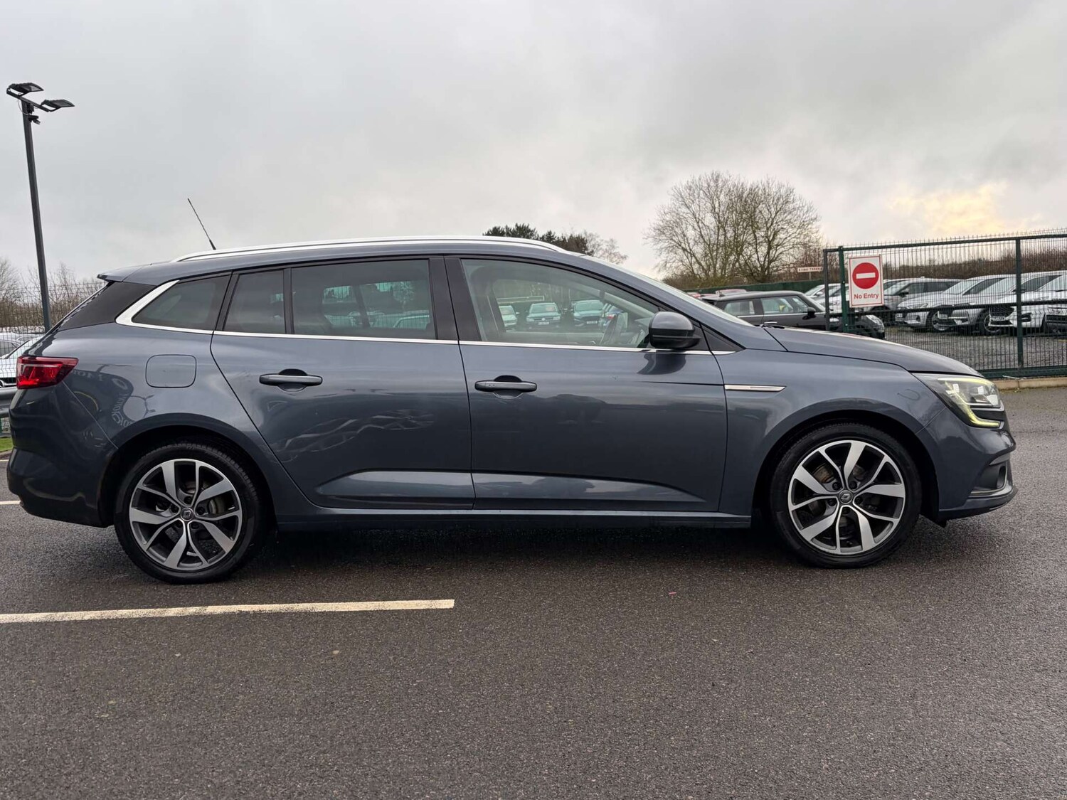 Used Renault Megane 2017 for sale - 77759686: Photo 9