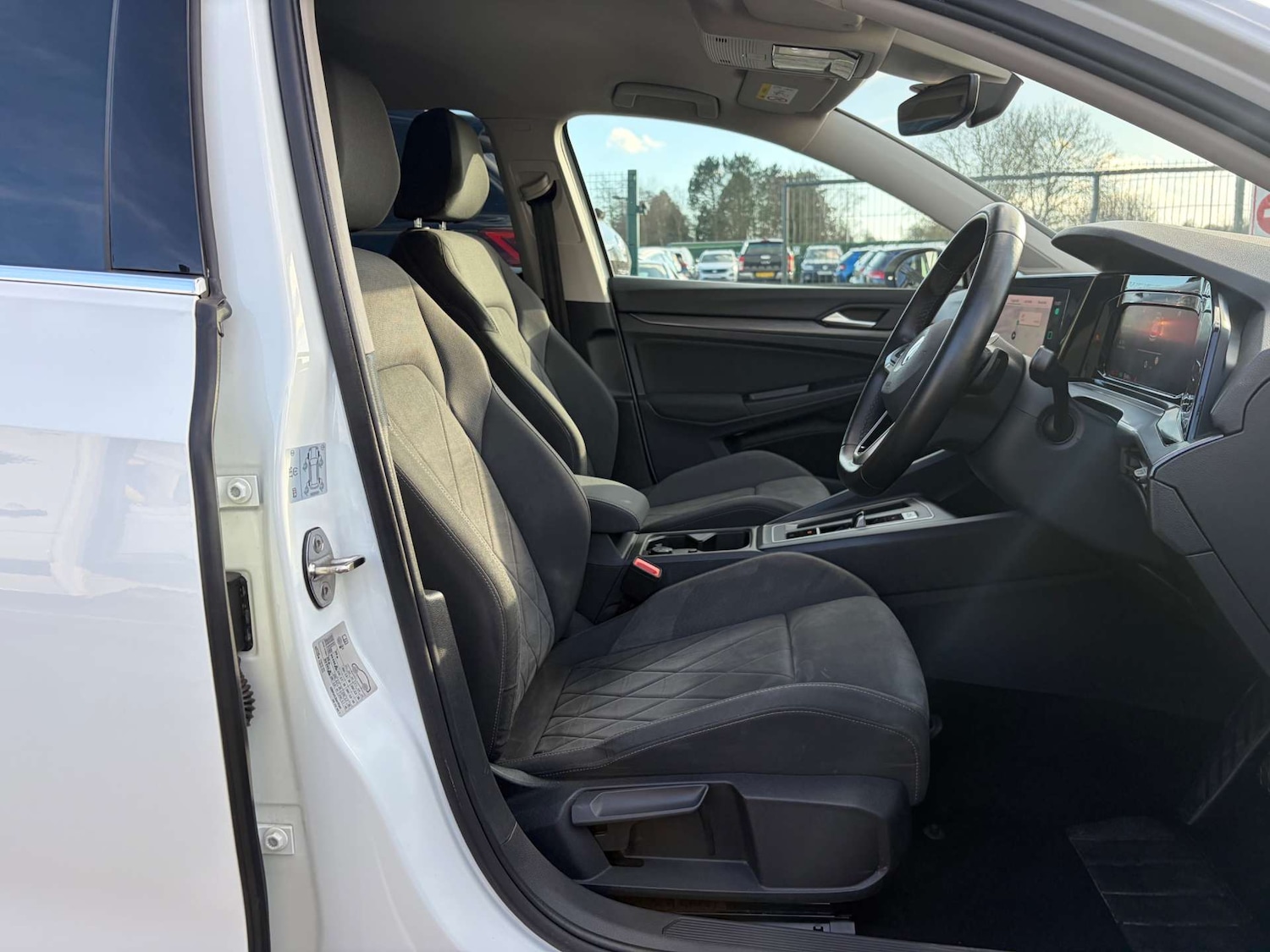 Used Volkswagen Golf 2020 for sale - 77613790: Photo 38