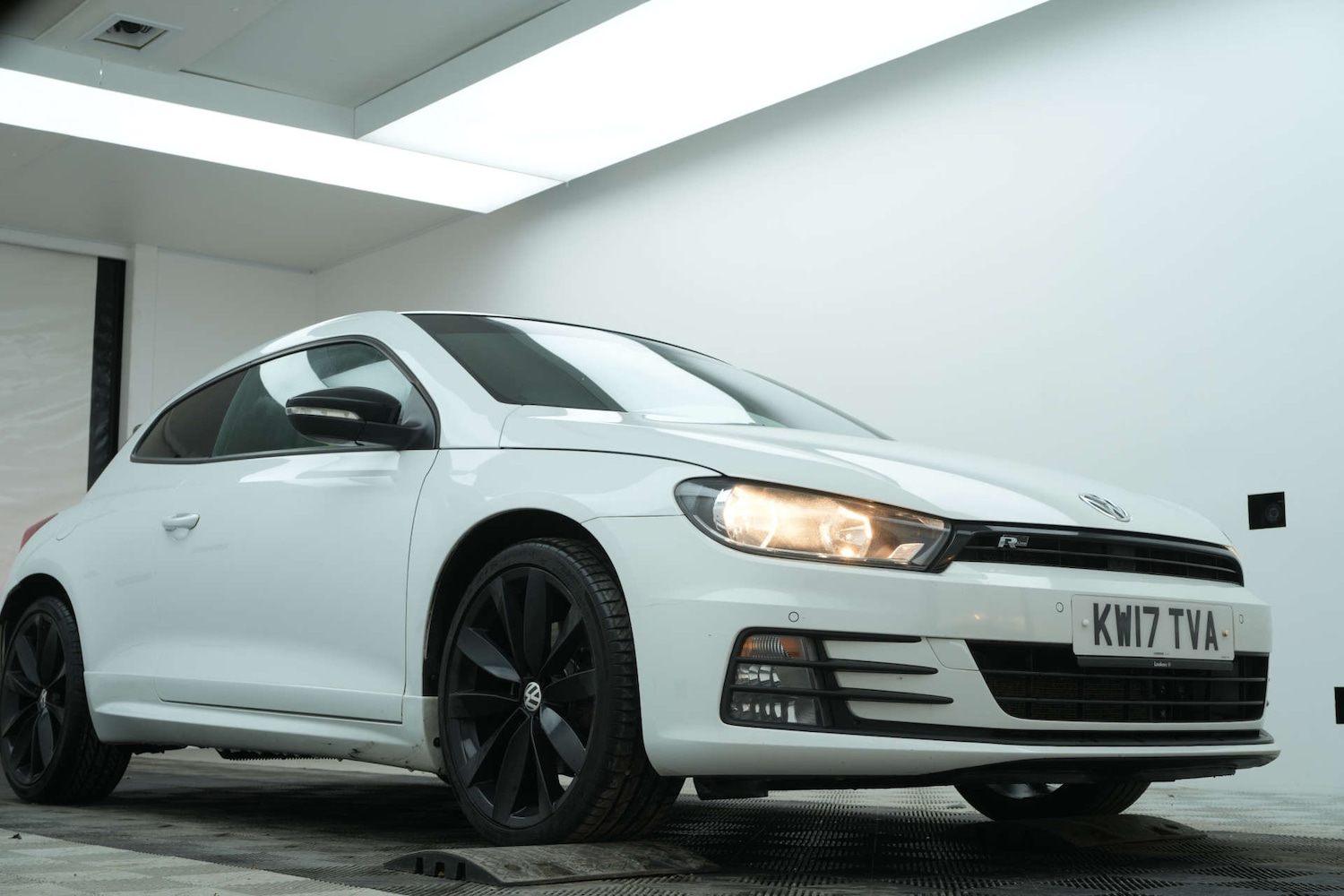 Used Volkswagen Scirocco 2017 for sale - 77704361: Photo 10