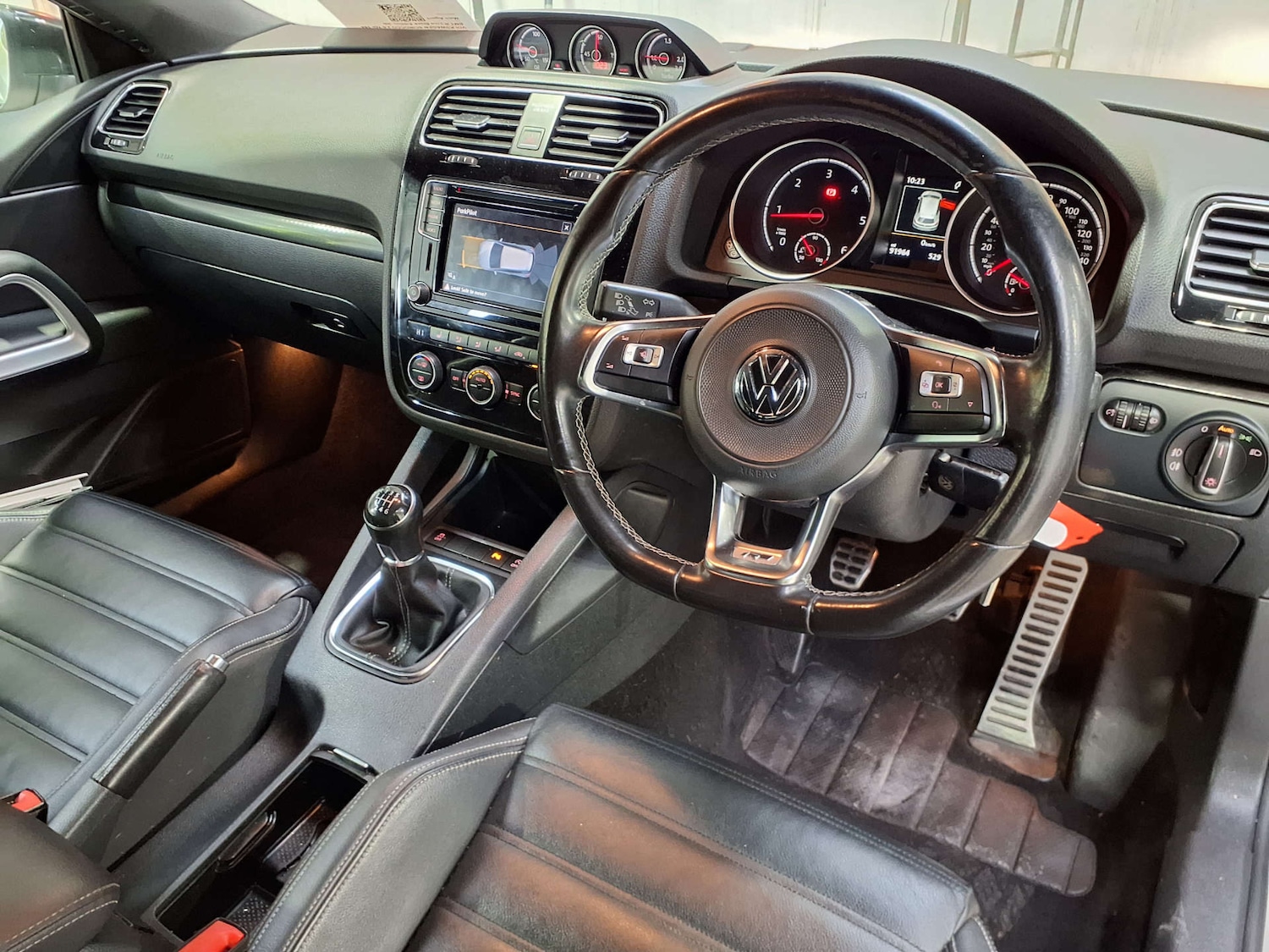 Used Volkswagen Scirocco 2017 for sale - 77704361: Photo 14