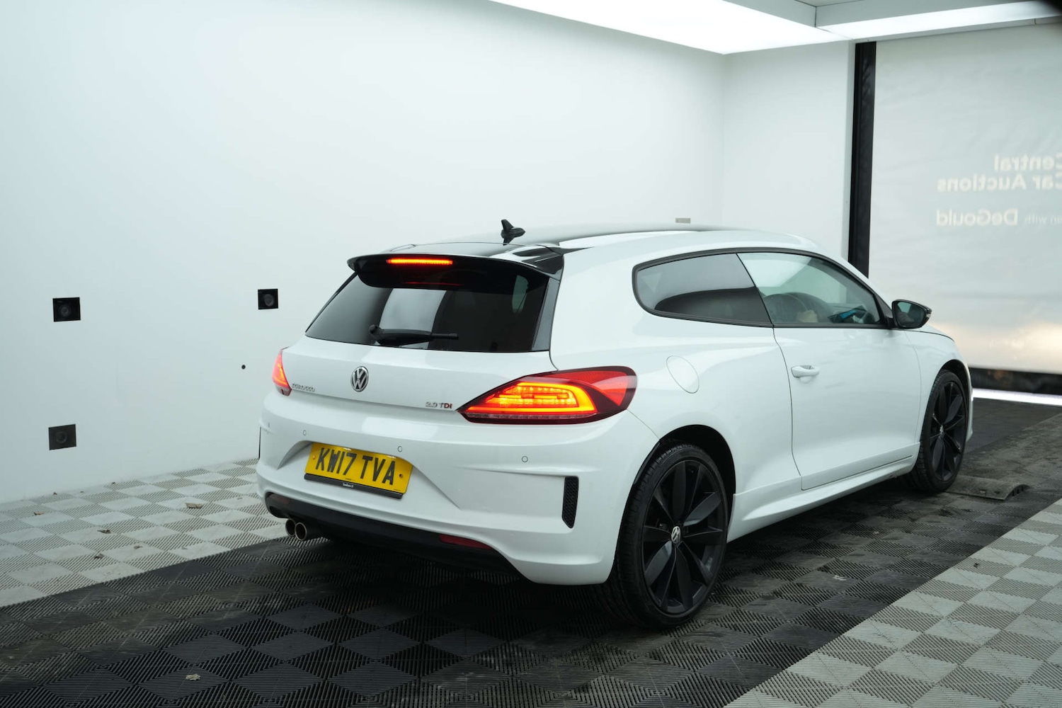 Used Volkswagen Scirocco 2017 for sale - 77704361: Photo 5