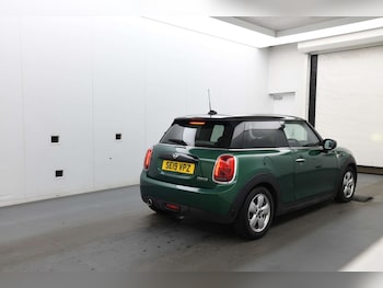 Used MINI Hatch 2019 for sale - 77470125: Photo