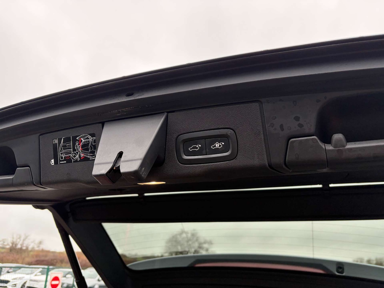 Used Volvo XC60 2020 for sale - 77157201: Photo 29