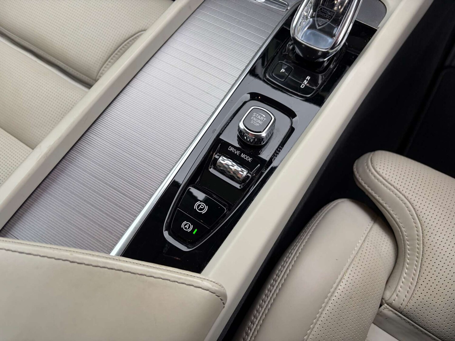 Used Volvo XC60 2020 for sale - 77157201: Photo 53