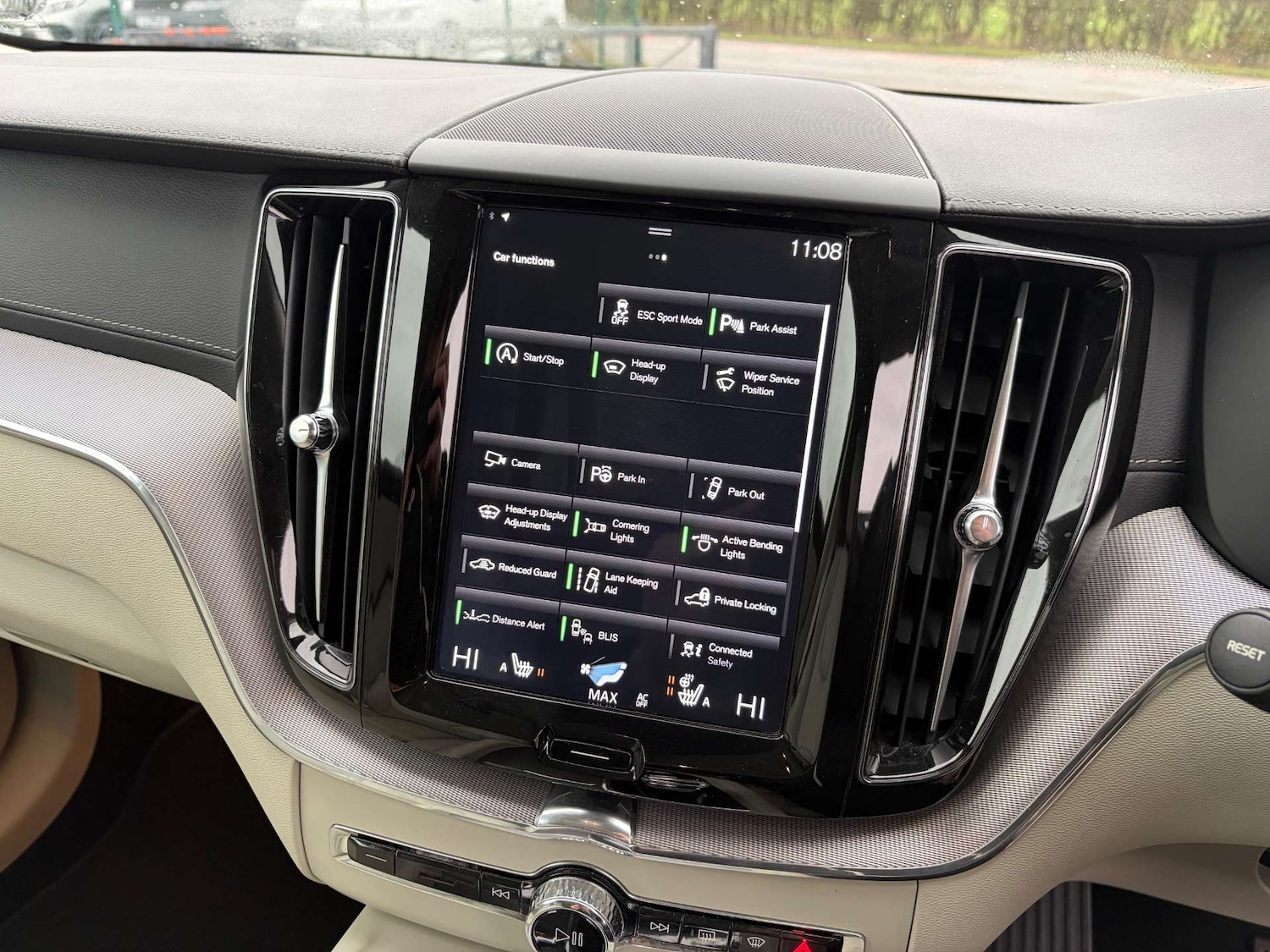 Used Volvo XC60 2020 for sale - 77157201: Photo 60