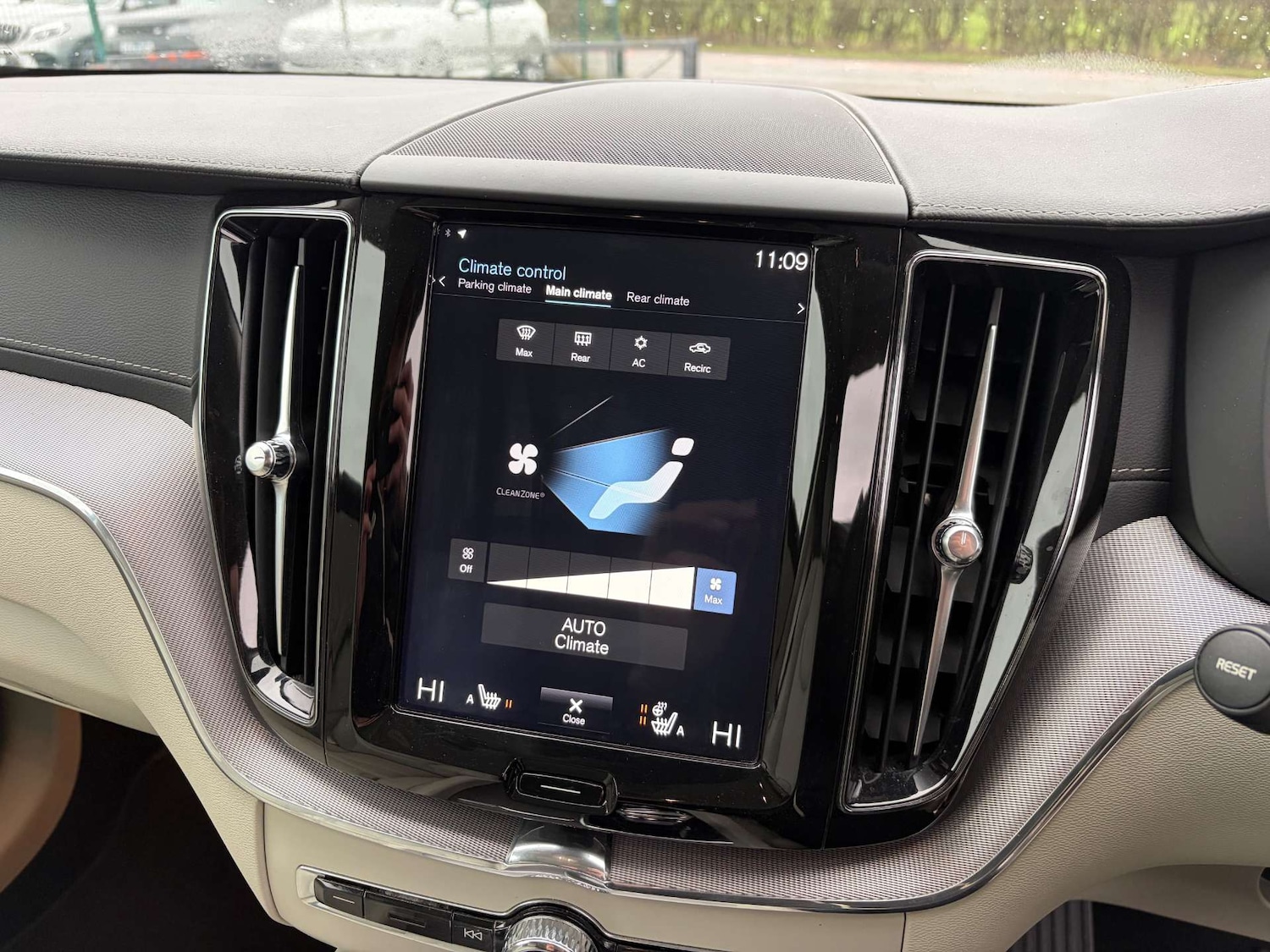 Used Volvo XC60 2020 for sale - 77157201: Photo 62