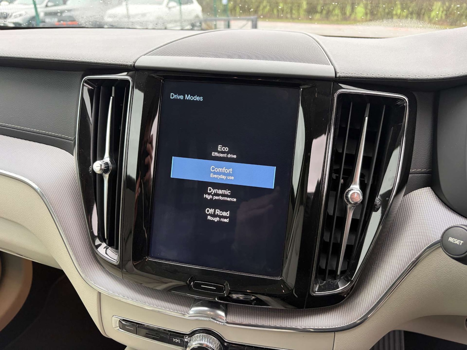 Used Volvo XC60 2020 for sale - 77157201: Photo 67