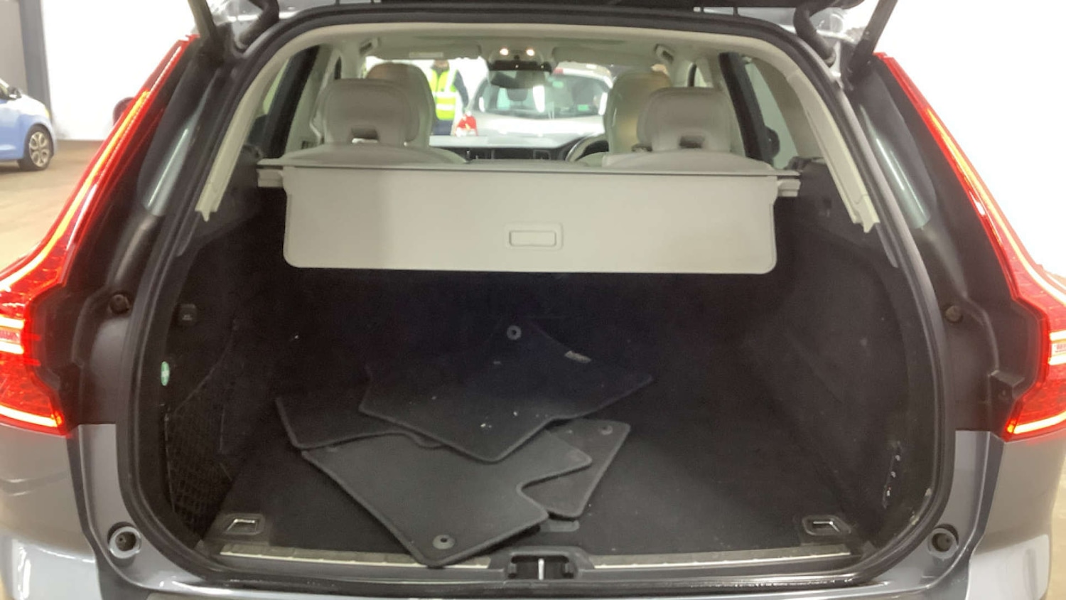 Used Volvo XC60 2020 for sale - 77157201: Photo 8