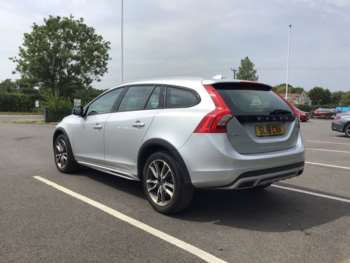 Used Volvo V60 Cross Country 2018 for sale - 74985261: Photo