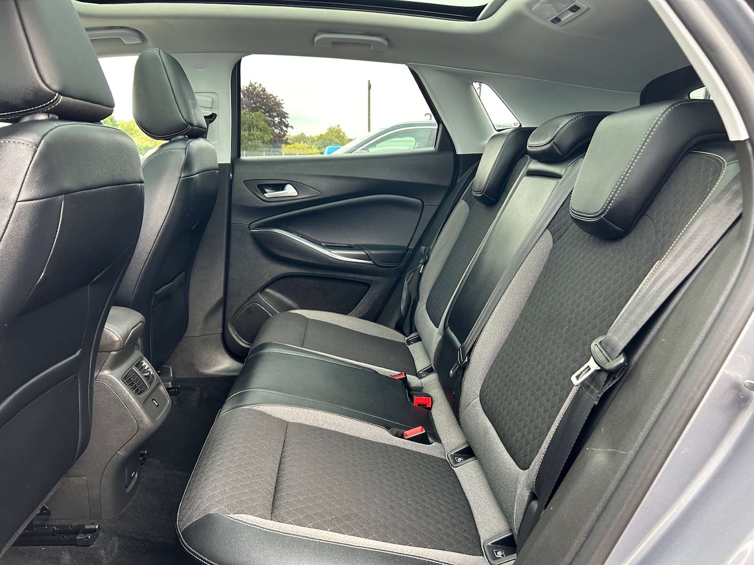 Used Vauxhall Grandland X 2018 for sale - 77118015: Photo 31