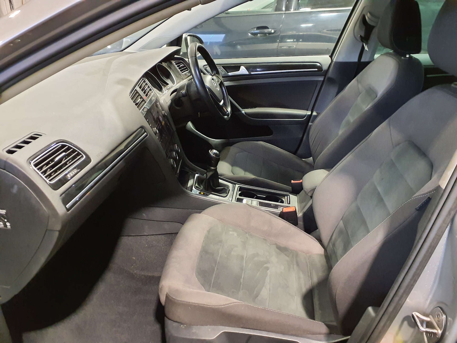 Used Volkswagen Golf 2018 for sale - 77394914: Photo 18