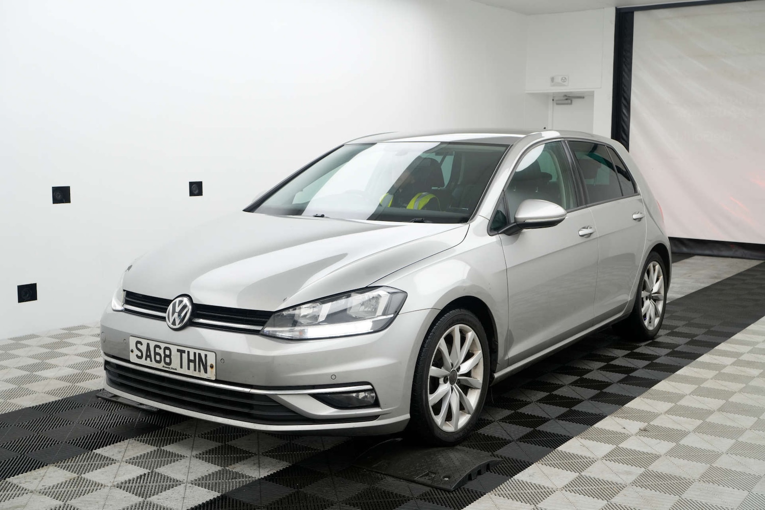 Used Volkswagen Golf 2018 for sale - 77394914: Photo 3