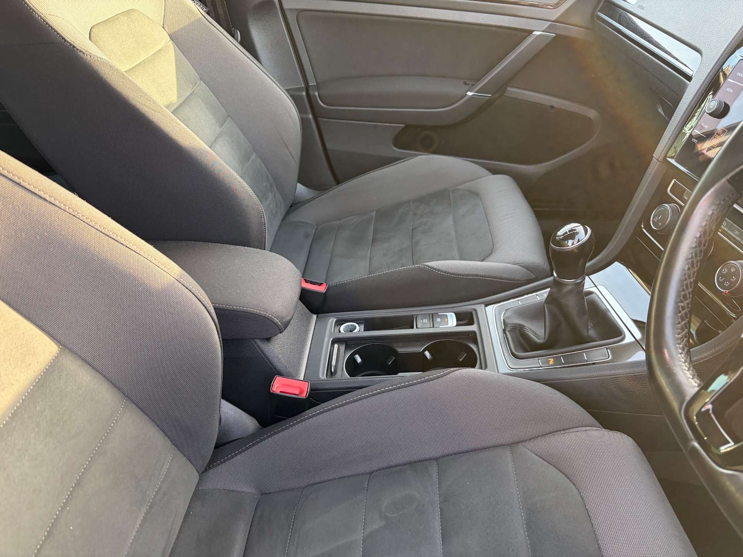 Used Volkswagen Golf 2018 for sale - 77394914: Photo 44