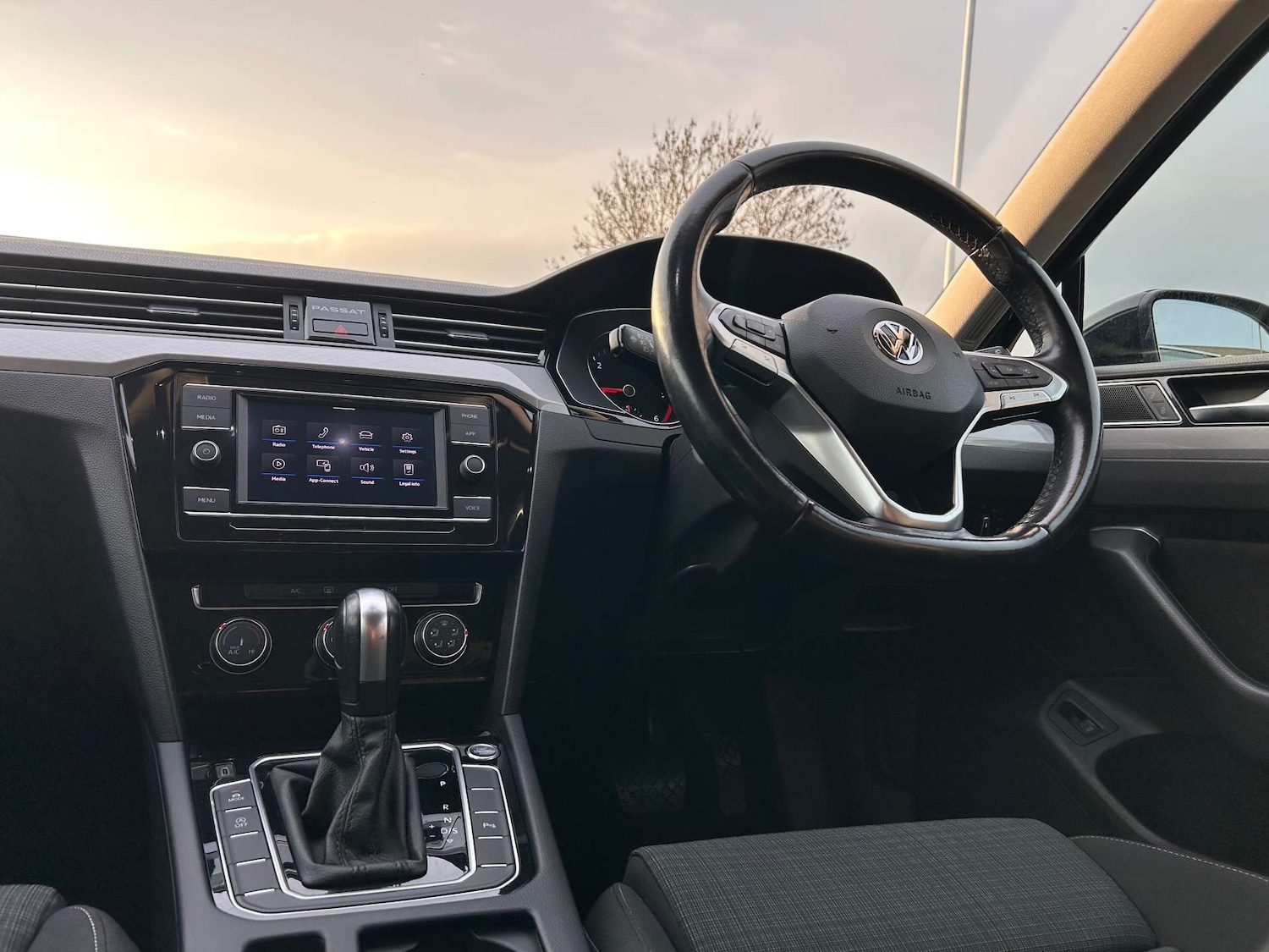 Used Volkswagen Passat 2019 for sale - 76020189: Photo 25