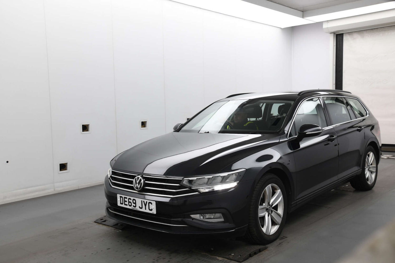 Used Volkswagen Passat 2019 for sale - 76020189: Photo 3