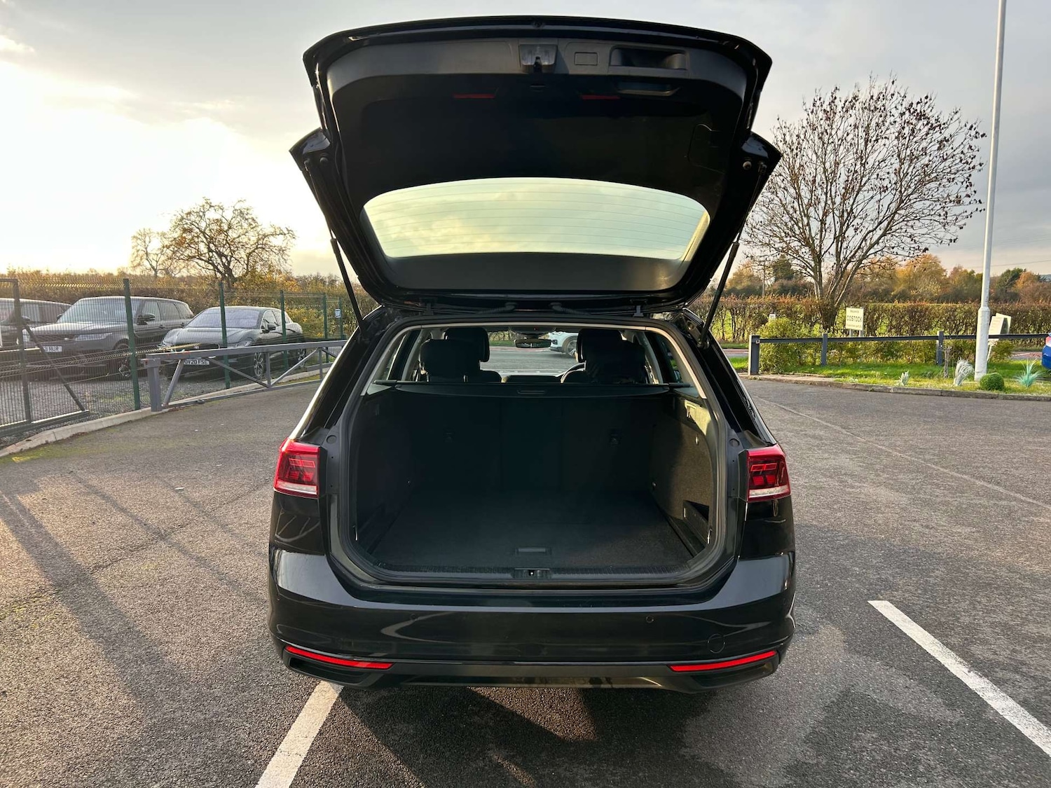 Used Volkswagen Passat 2019 for sale - 76020189: Photo 32