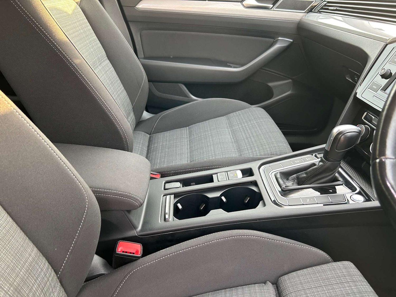 Used Volkswagen Passat 2019 for sale - 76020189: Photo 47